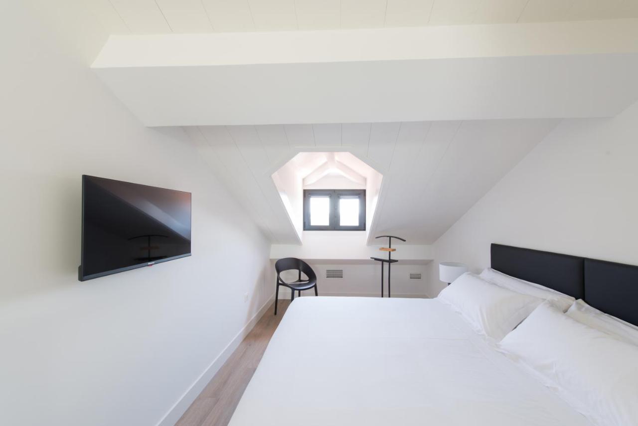 Santa Catalina Suites Хихон Экстерьер фото